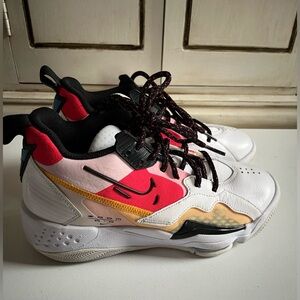 Women’s Nike Jordan Zoom 92 White Black Siren Red Yellow Shoes Sneakers 7.5